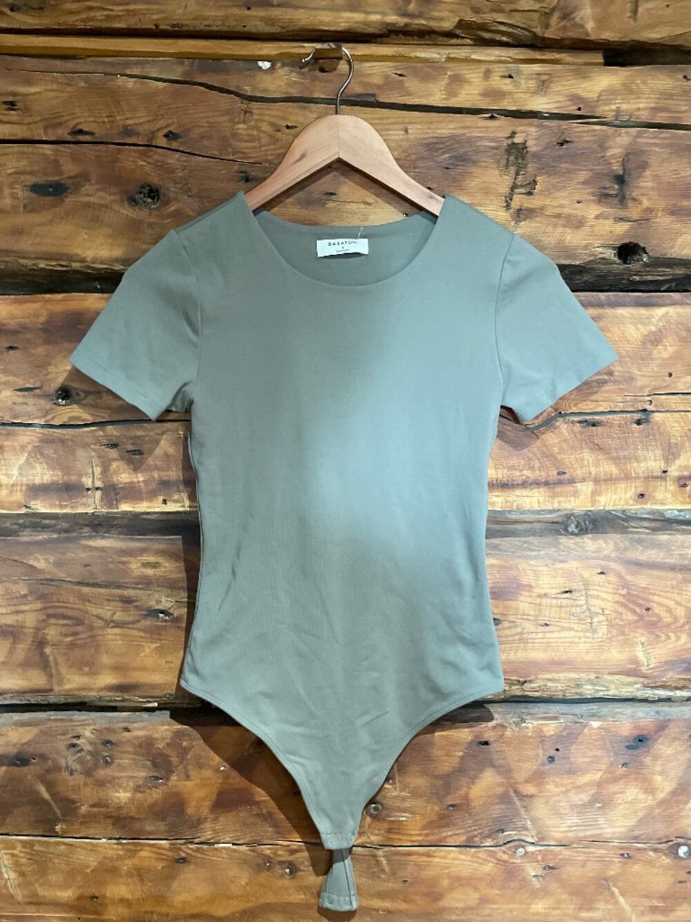 Aritzia Contour Shortsleeve Bodysuit - olive green